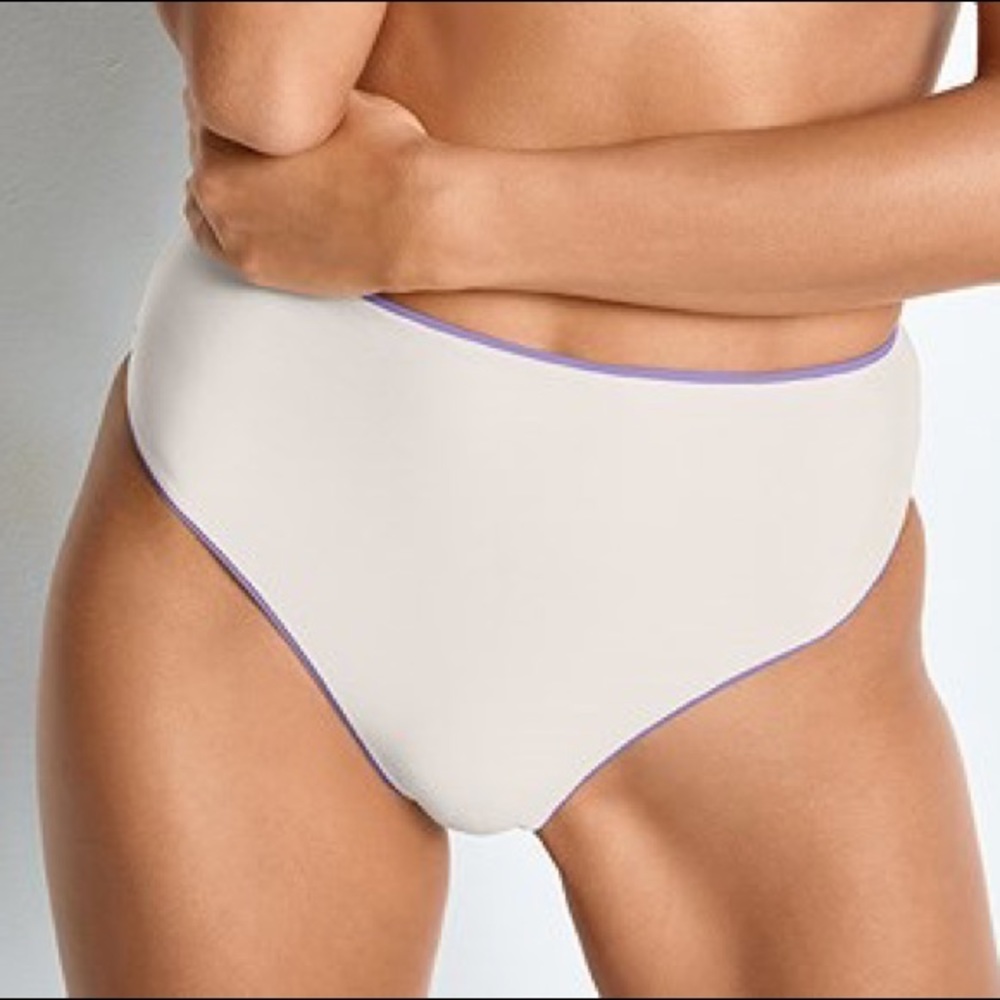 Venus Reversible Bikini Set - Picture 7 of 7